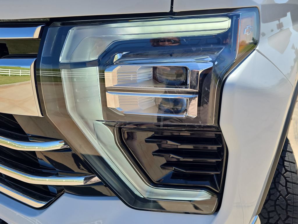 New 2026 Chevrolet Silverado 3500 LTZ w/ LTZ Premium Package AWD/4WD image 30