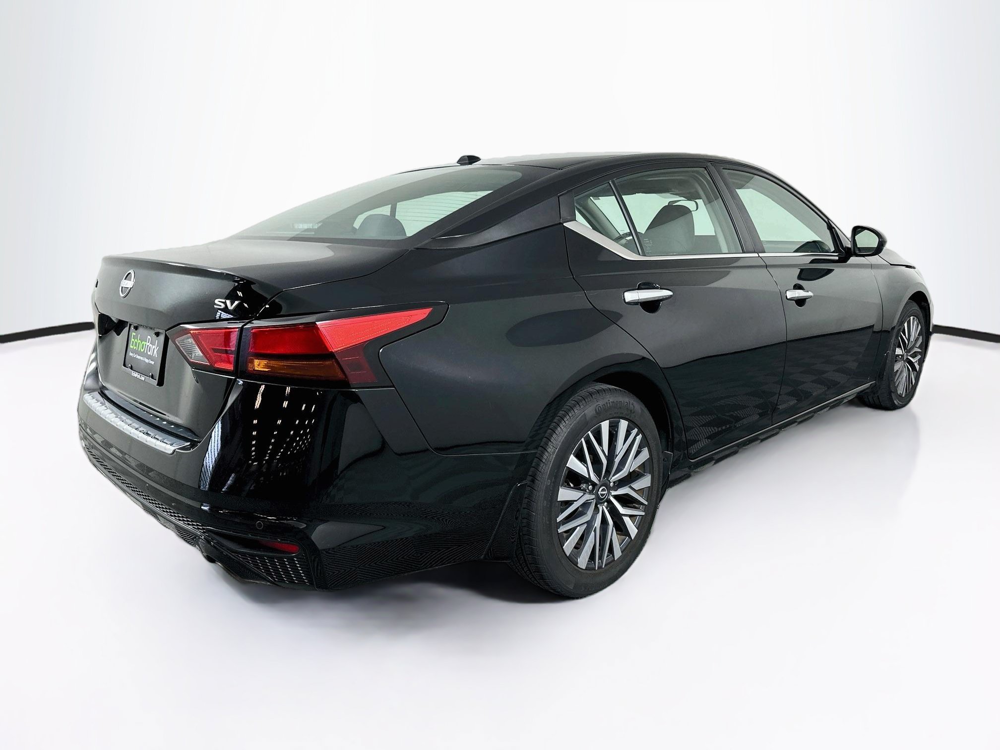 Used 2023 Nissan Altima 2.5 SV w/ SV Premium Package FWD image 9