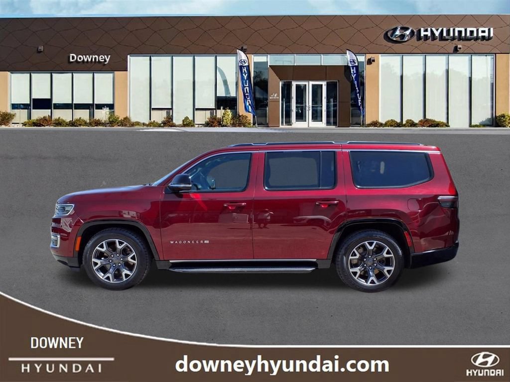 Used 2024 Jeep Wagoneer Series III AWD/4WD image 4