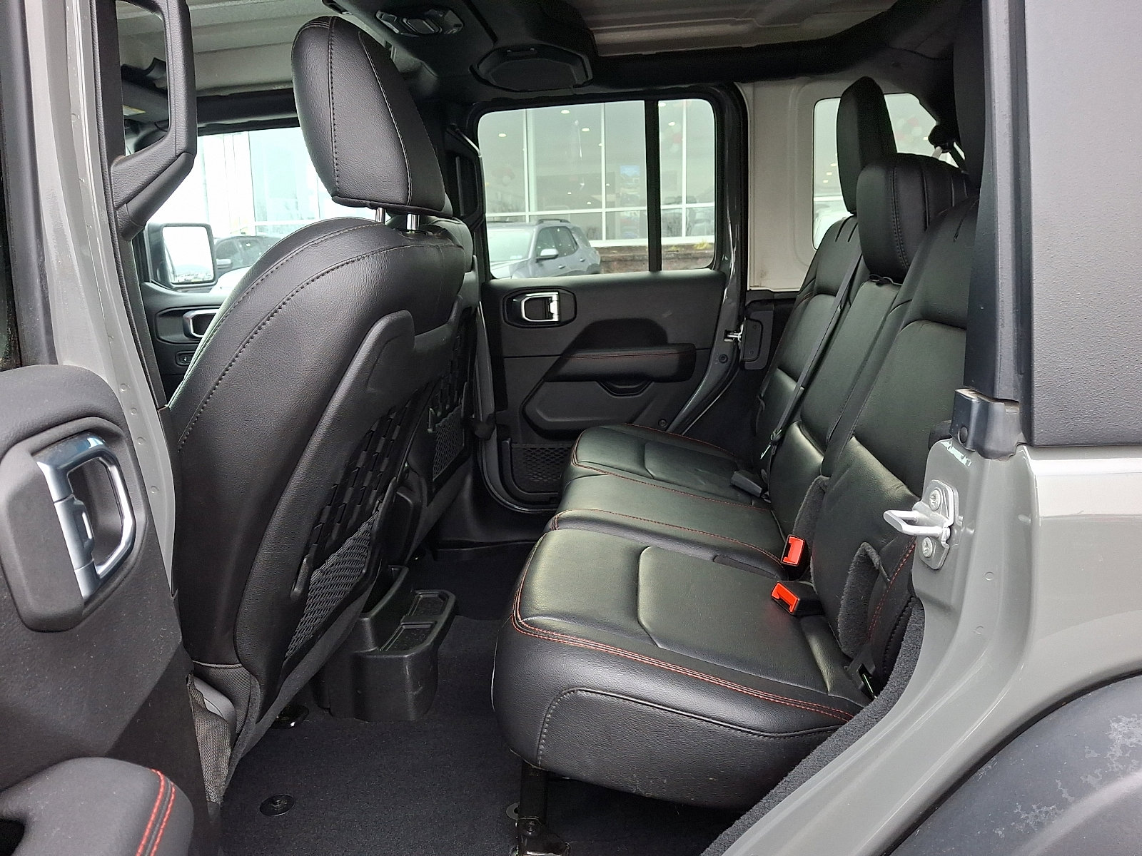 Used 2023 Jeep Wrangler Unlimited Rubicon w/ Cold Weather Group image 10