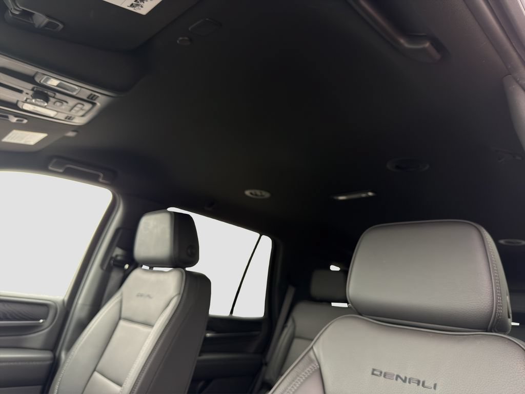 Used 2024 GMC Yukon Denali AWD/4WD image 29