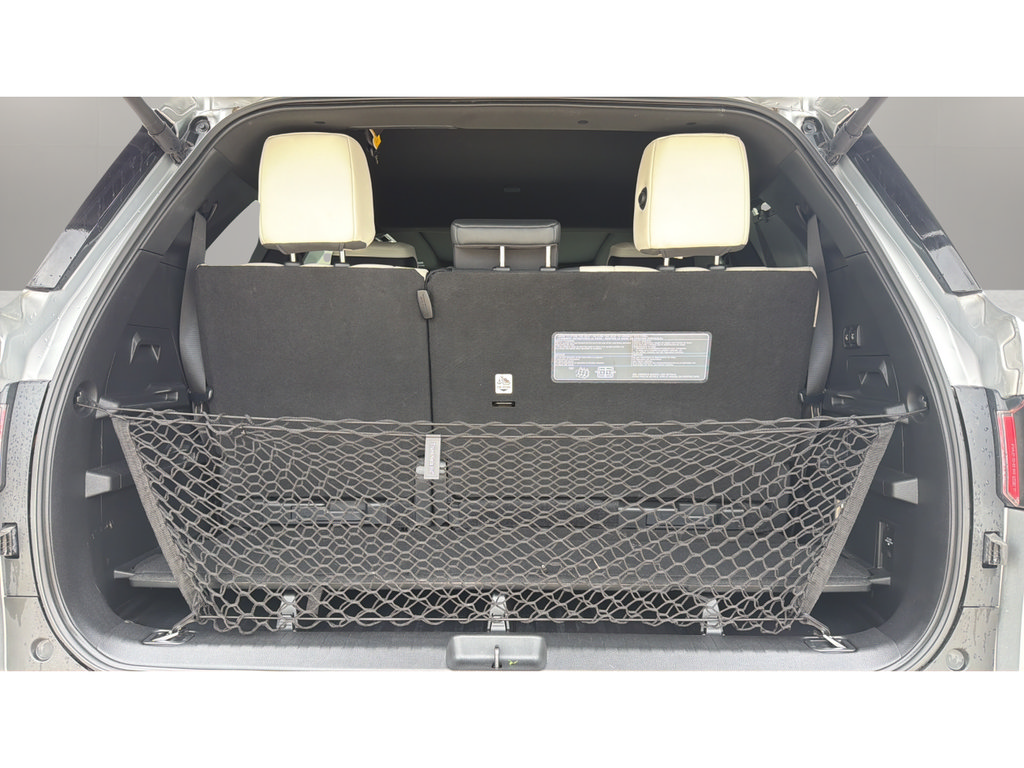 Used 2023 Toyota Sequoia Capstone AWD/4WD image 12