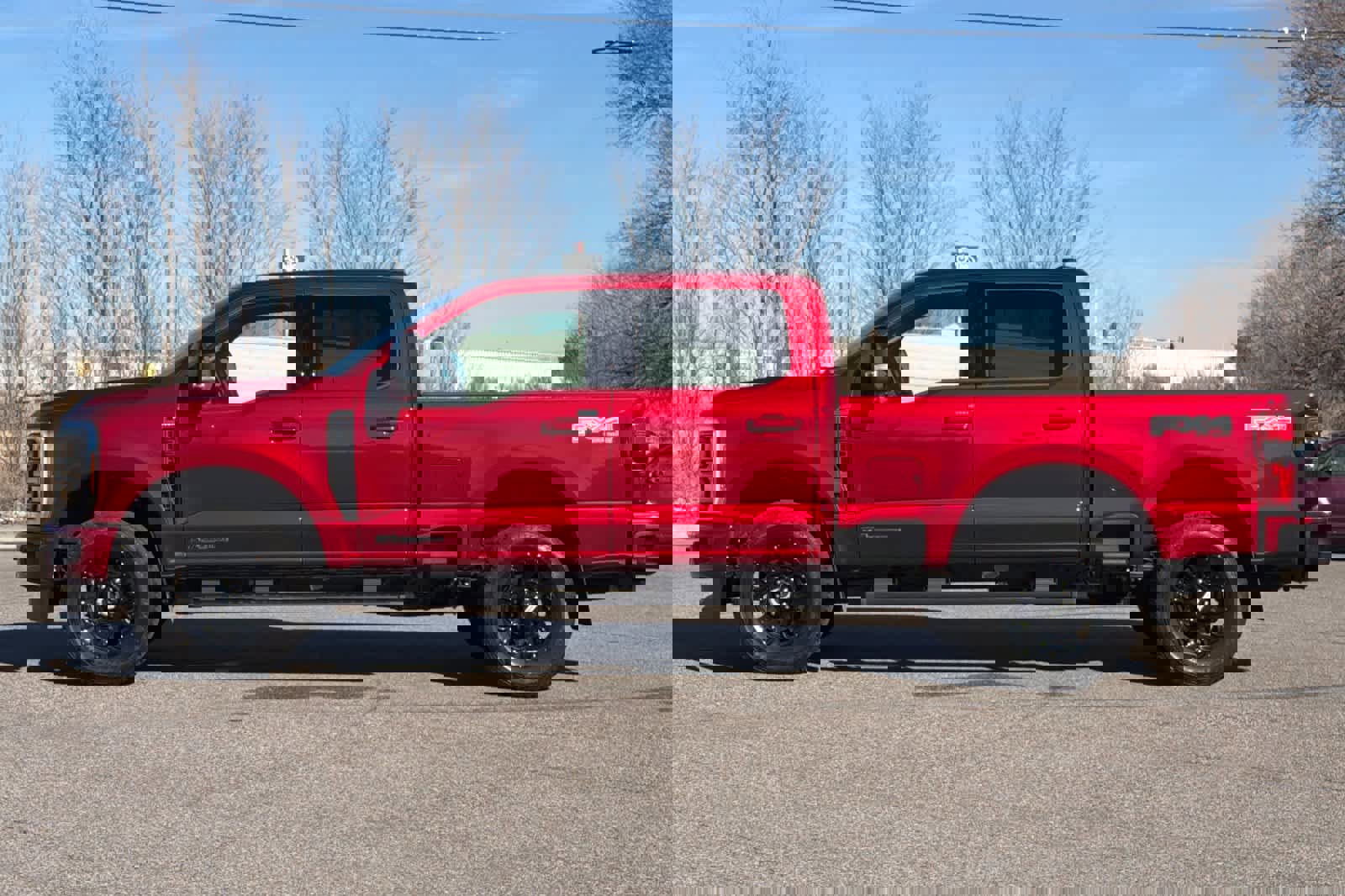 Used 2025 Ford F350 Lariat w/ Black Appearance Package image 5