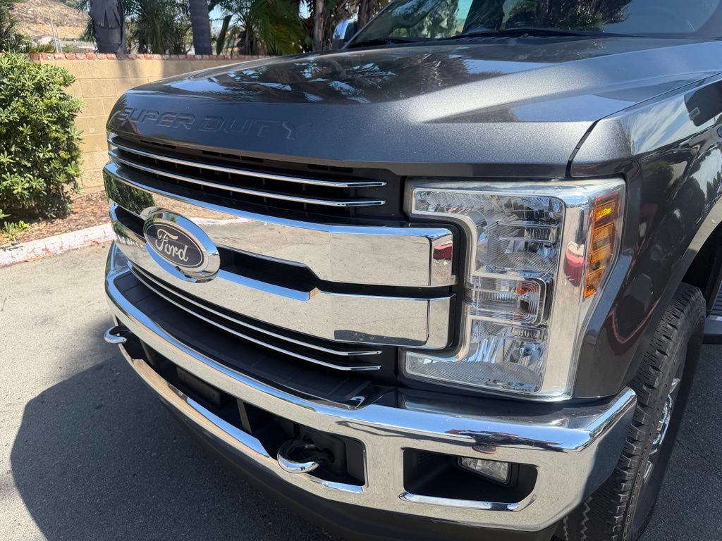 Used 2018 Ford F350 Lariat w/ Lariat Ultimate Package AWD/4WD image 5