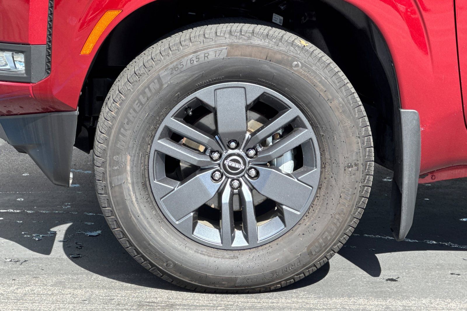 Used 2025 Nissan Frontier SV w/ SV Convenience Package image 33