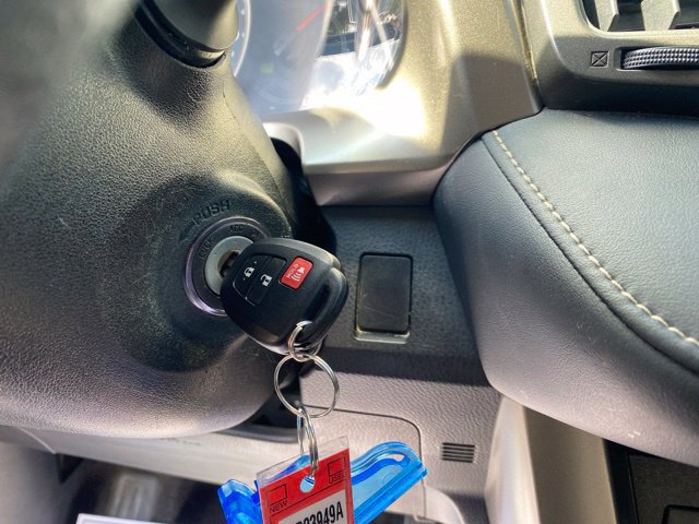 Used 2014 Toyota RAV4 XLE FWD image 19