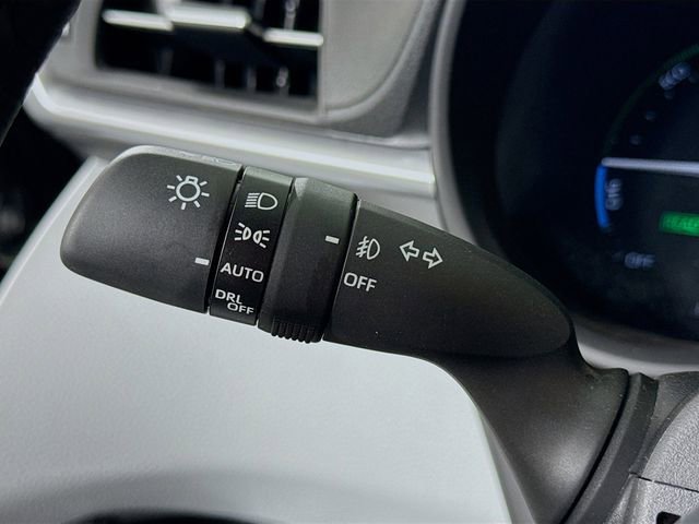 Used 2025 Toyota Sienna XLE w/ XLE Plus Package FWD image 14