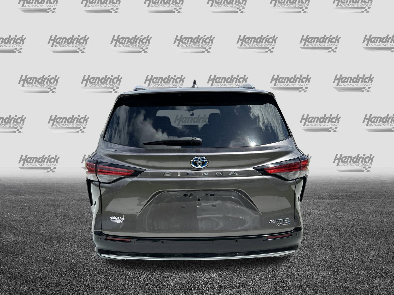 Certified 2023 Toyota Sienna Platinum FWD image 9