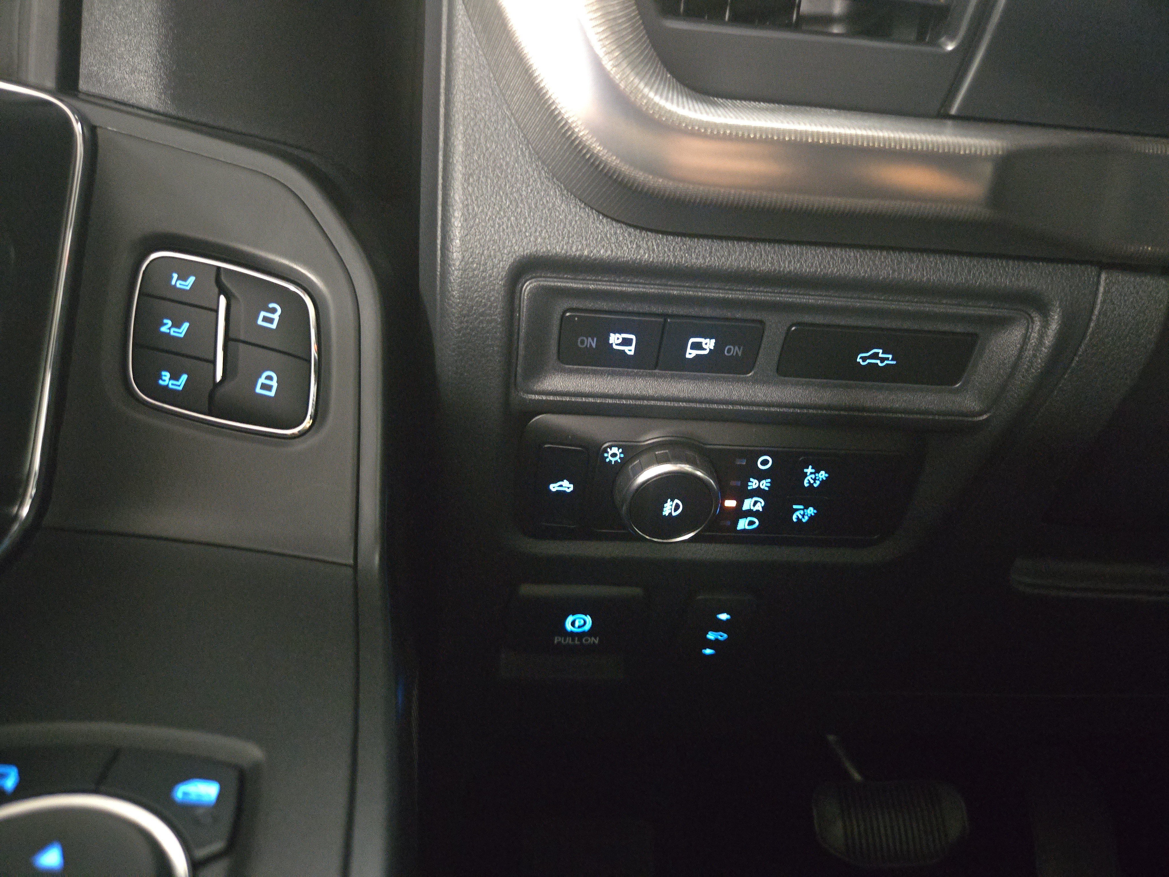 Used 2023 Ford F150 Raptor AWD/4WD image 31