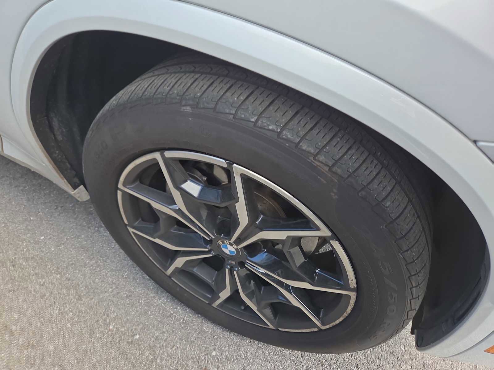 Used 2024 BMW X3 xDrive30i w/ Premium Package image 2