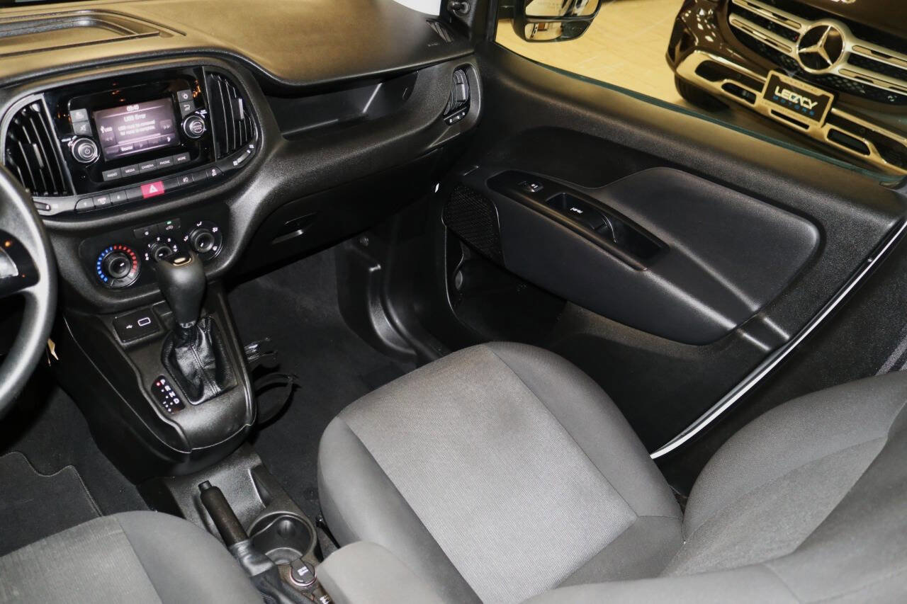 Used 2022 RAM ProMaster City Wagon w/ Lights & Wheels Group image 17