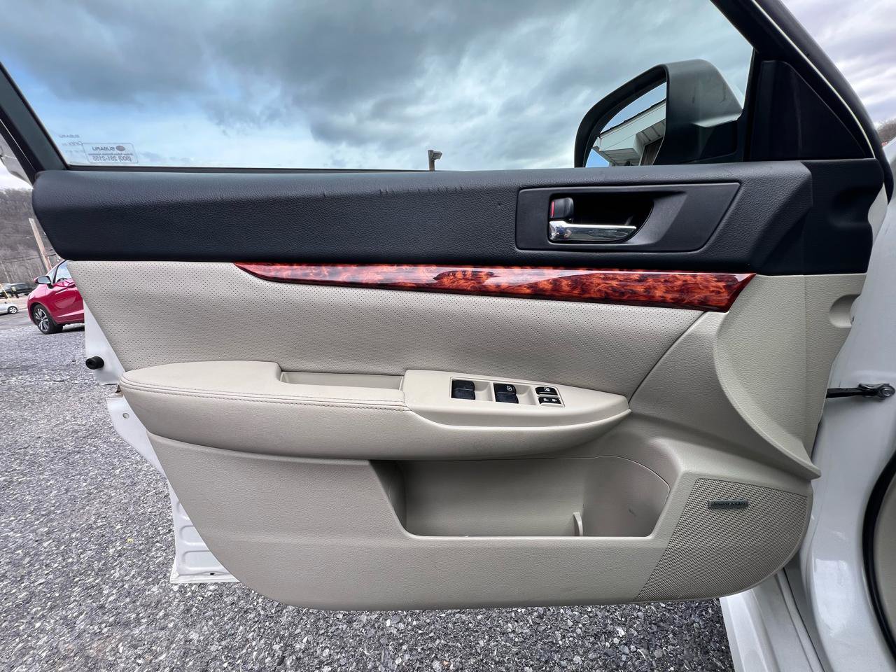 Used 2012 Subaru Legacy 3.6R Limited image 19