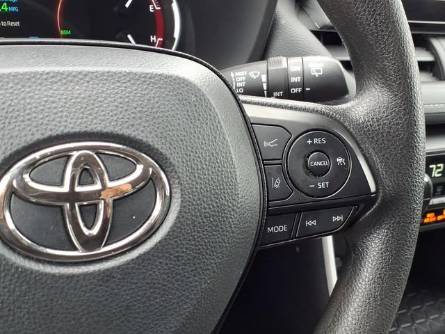 Used 2025 Toyota RAV4 XLE FWD image 22