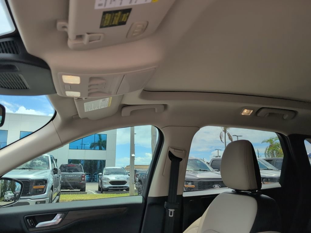 Certified 2020 Ford Escape Titanium image 10