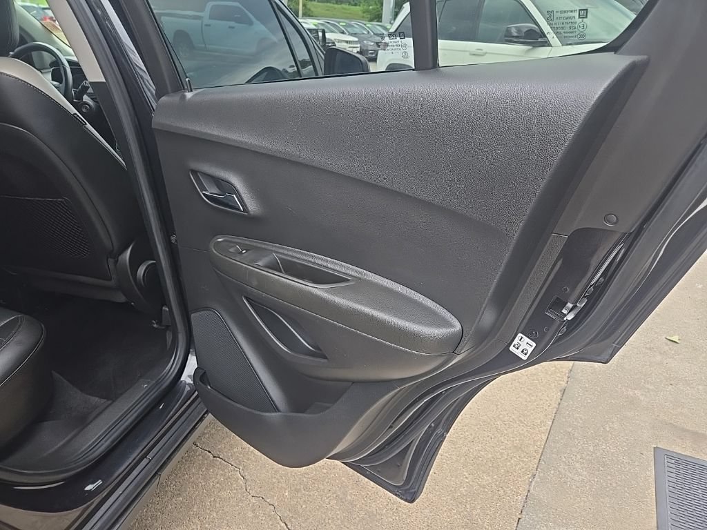 Used 2016 Chevrolet Trax LTZ w/ Midnight Edition AWD/4WD image 71