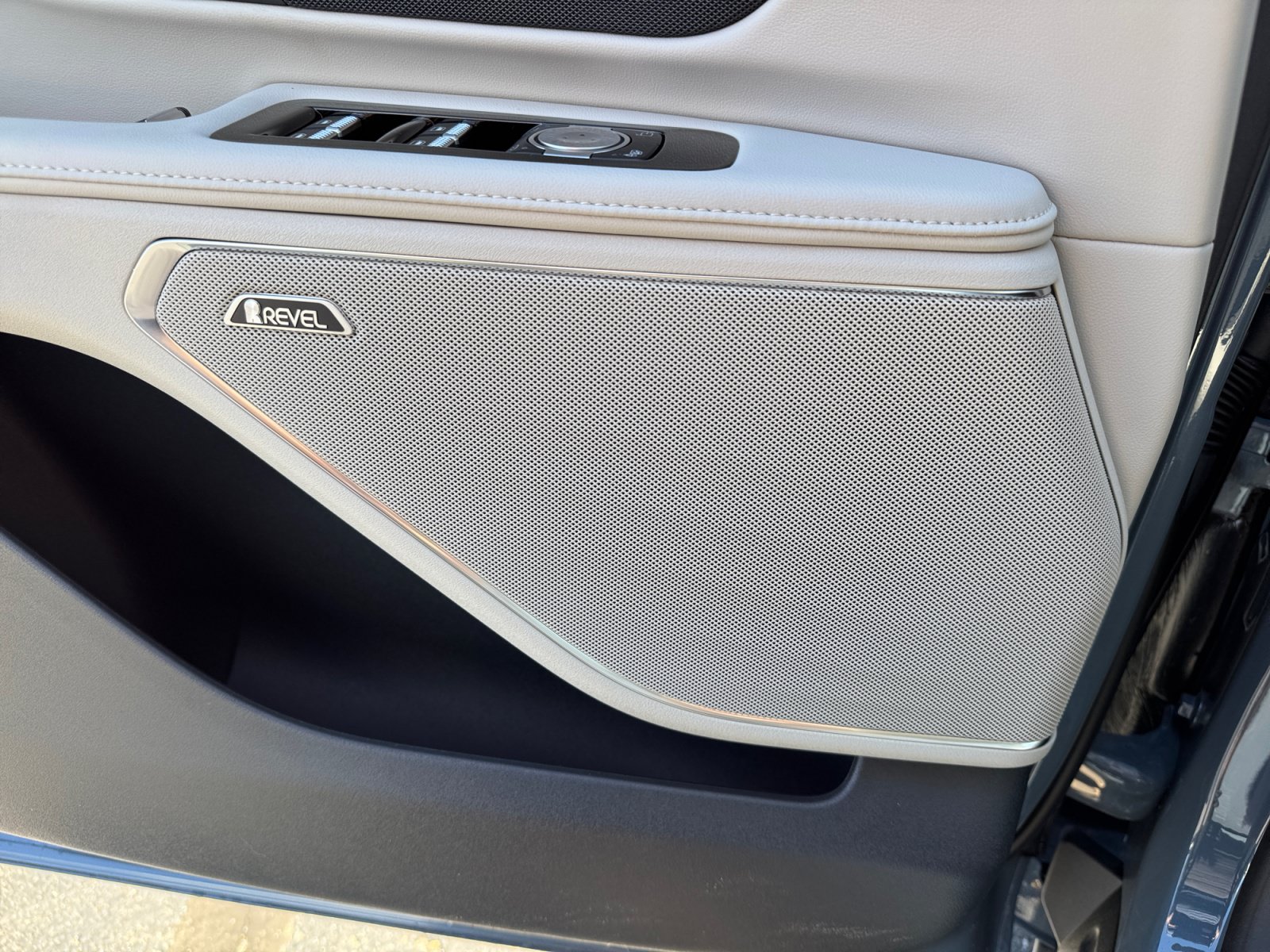 New 2026 Lincoln Nautilus Reserve AWD/4WD image 21