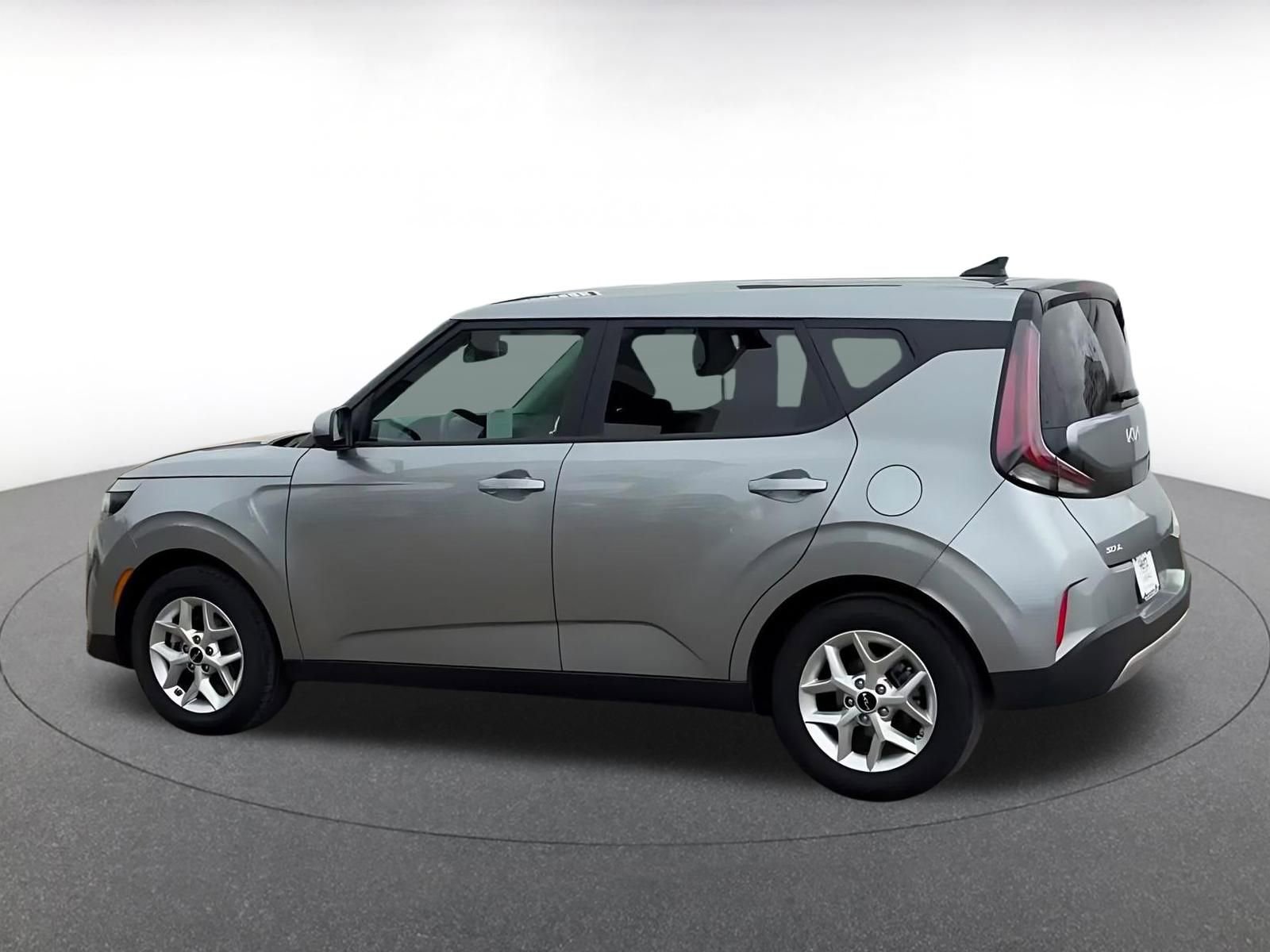 Used 2025 Kia Soul LX w/ LX Technology Package image 10