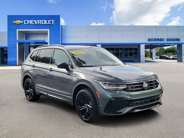 Used 2024 Volkswagen Tiguan SE R-Line