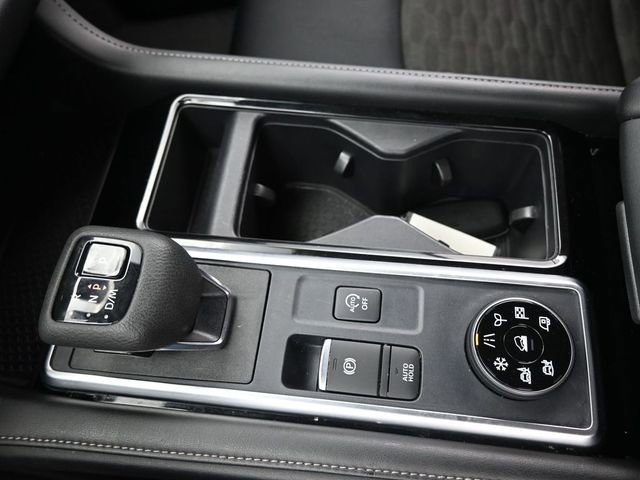 Used 2024 Nissan Pathfinder SV image 25