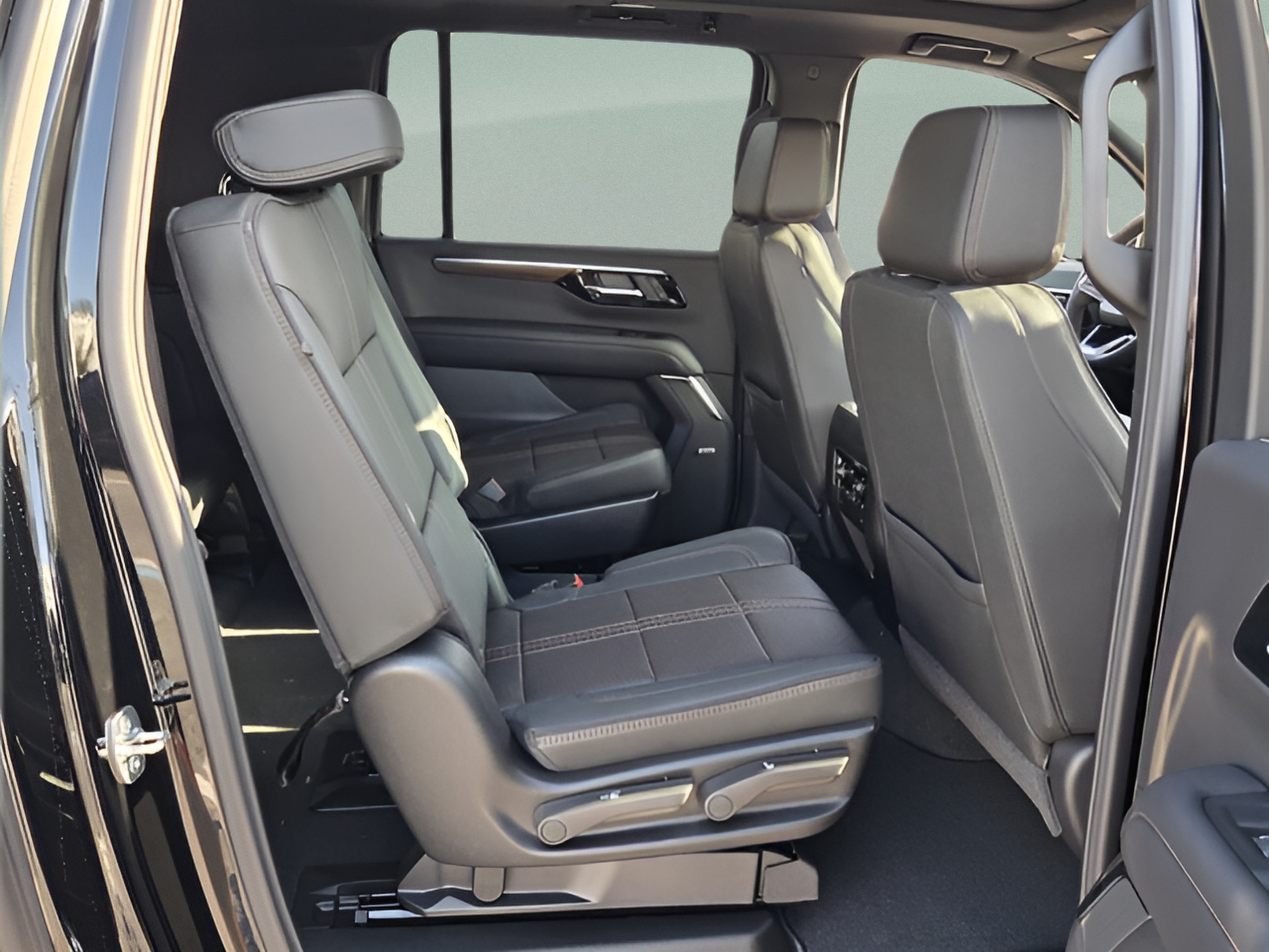 New 2026 Chevrolet Suburban High Country RWD image 16