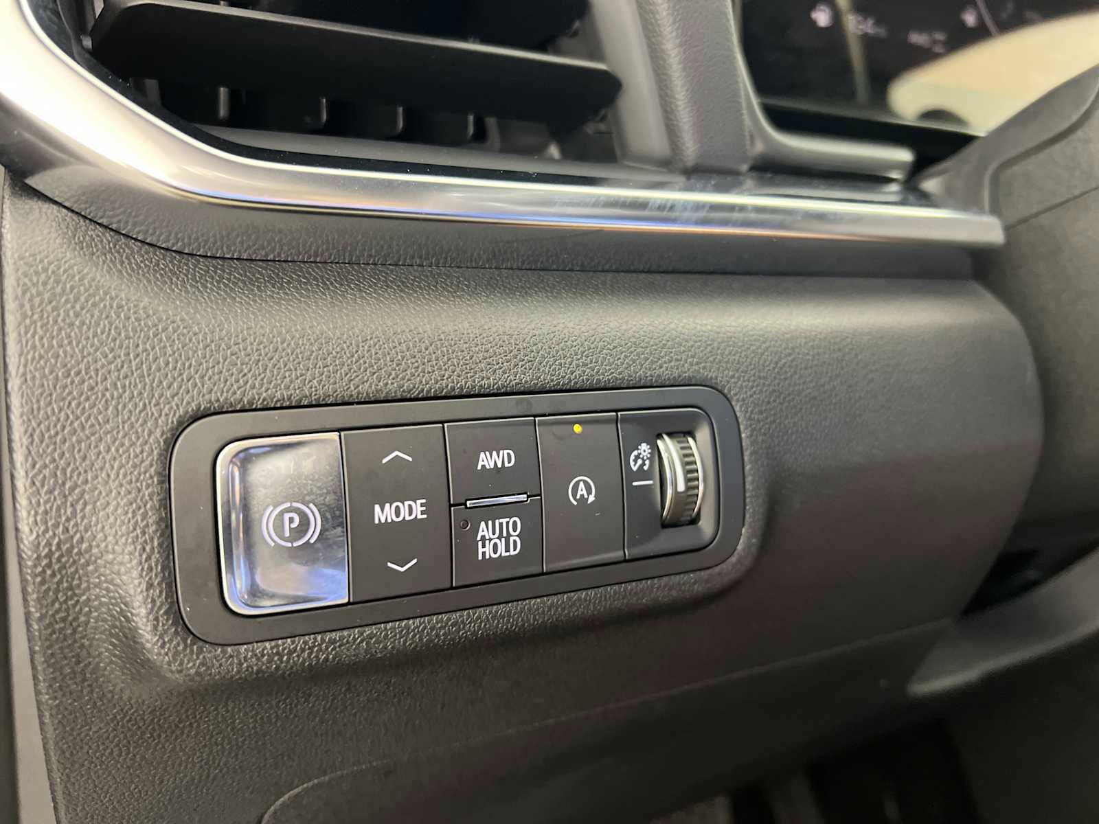 Used 2025 GMC Terrain Elevation AWD/4WD image 13