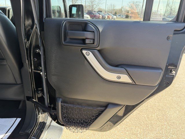 Used 2016 Jeep Wrangler Unlimited Sahara w/ Max Tow Package image 18