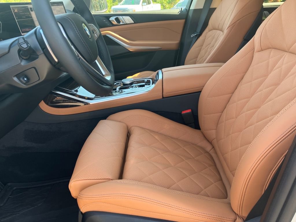 Used 2026 BMW X7 xDrive40i image 19
