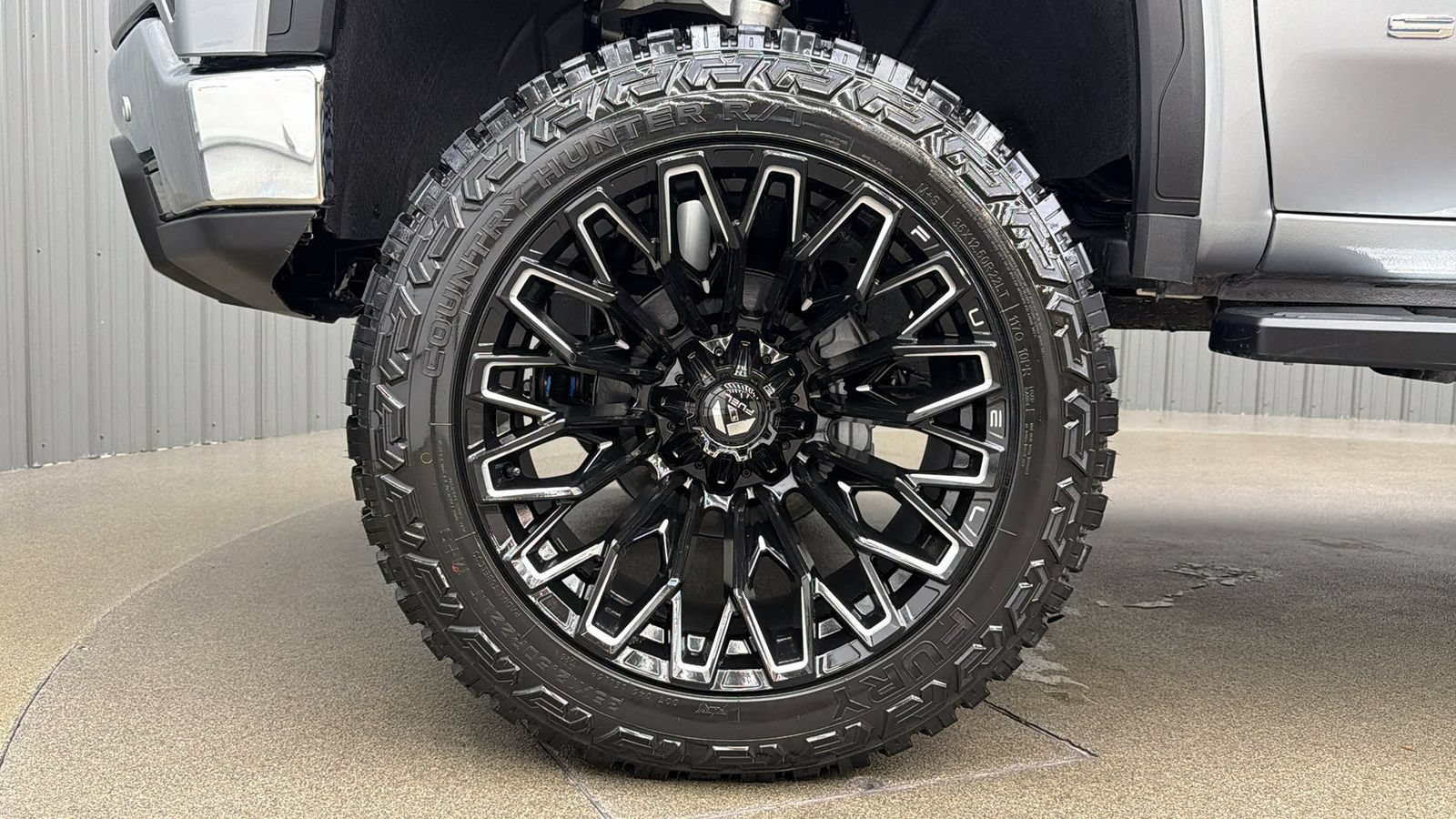 Used 2026 GMC Sierra 1500 SLT AWD/4WD image 9
