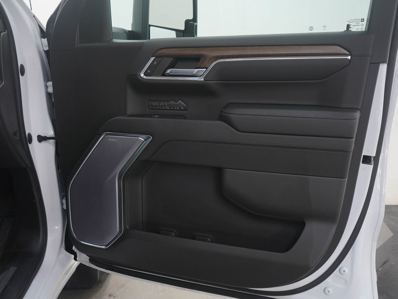 Used 2023 Chevrolet Silverado 1500 High Country image 9