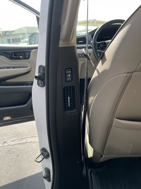 Used 2023 Honda Odyssey Elite image 41