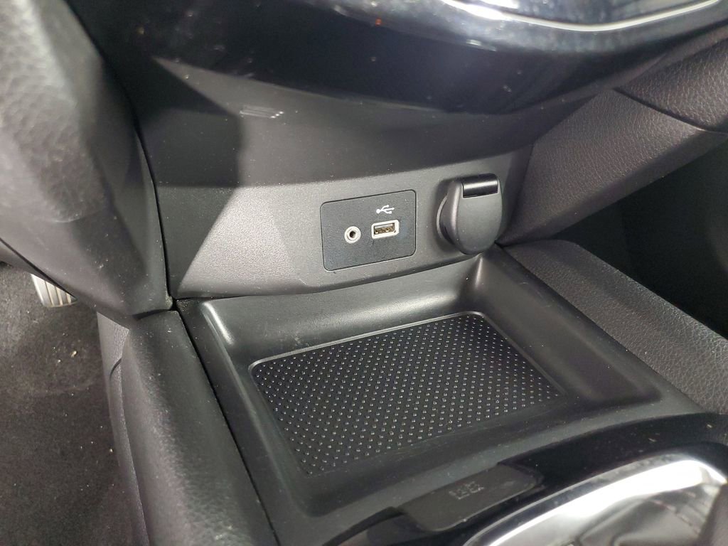 Used 2020 Nissan Rogue Sport S image 18