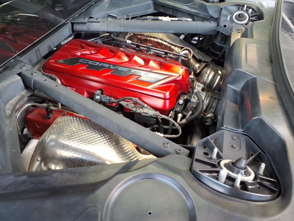 Used 2024 Chevrolet Corvette Stingray Preferred Cpe w/ Z51 Performance Package RWD image 31