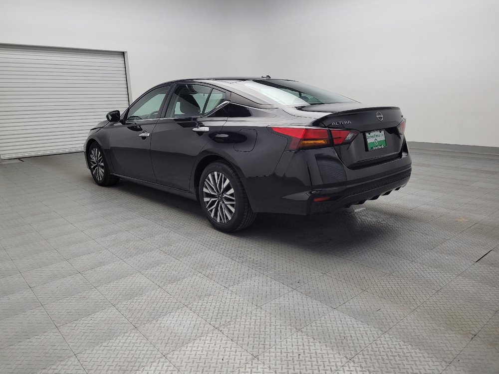 Used 2023 Nissan Altima 2.5 SV image 5