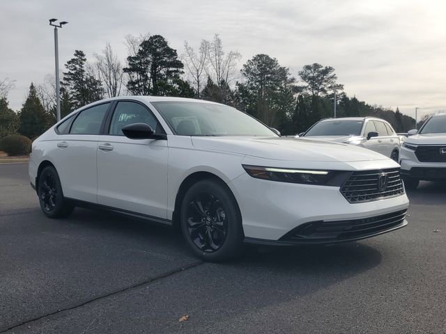 Used 2025 Honda Accord SE image 3
