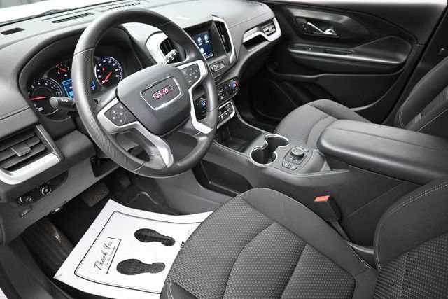 Used 2023 GMC Terrain SLE w/ Driver Convenience Package FWD image 18