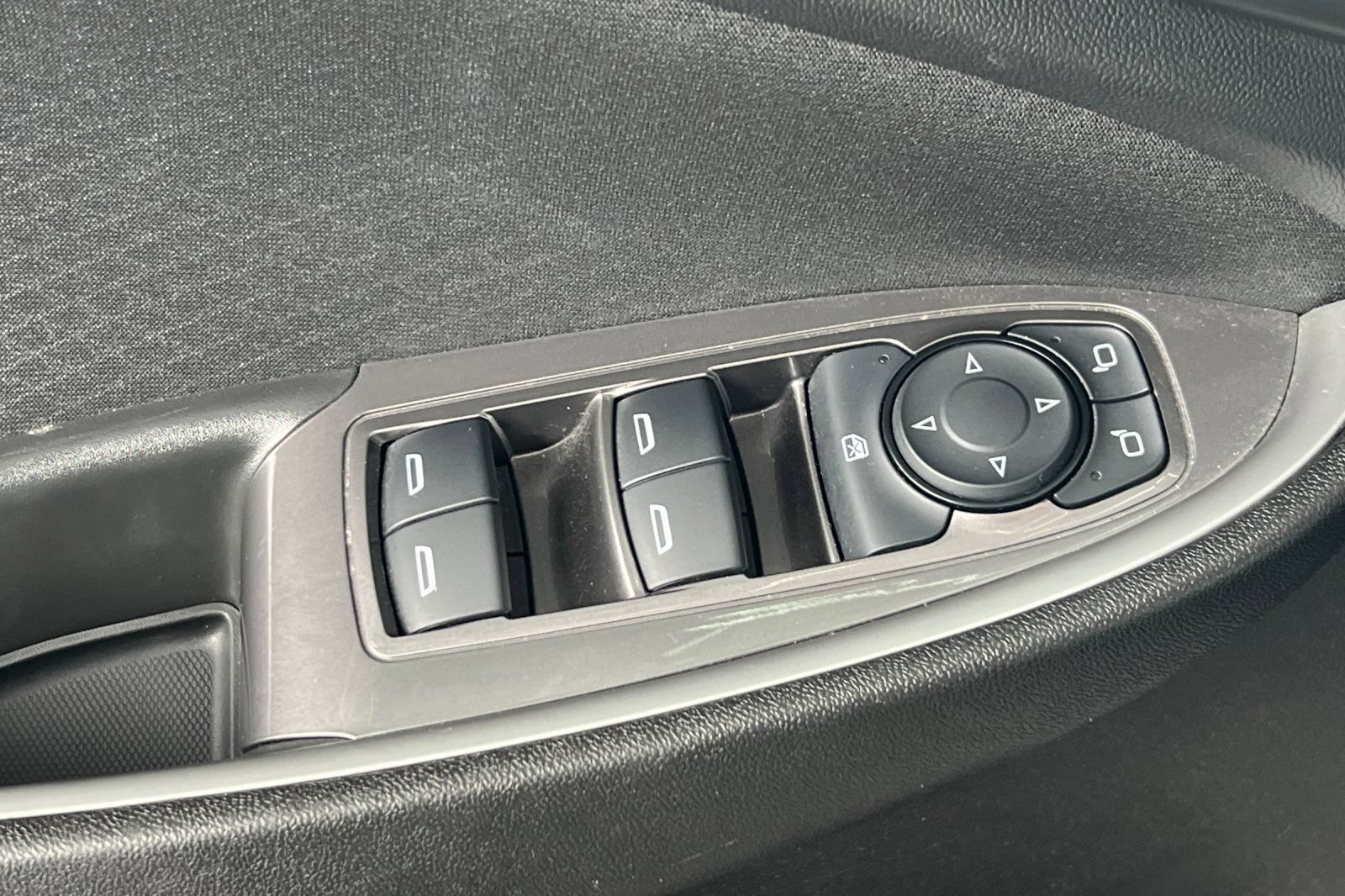Used 2025 Chevrolet Malibu RS FWD image 18