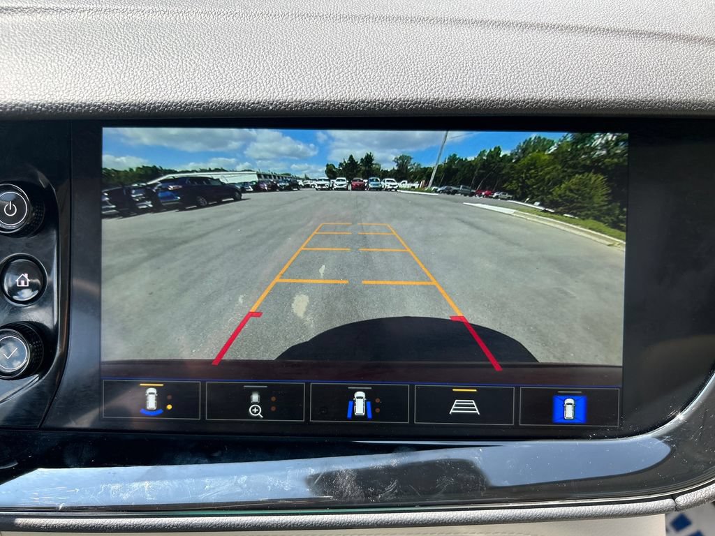 Used 2023 Buick Envision Avenir AWD/4WD image 35