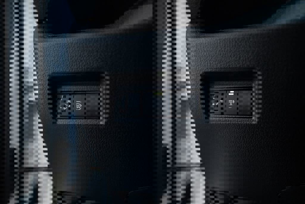 Used 2024 Toyota RAV4 LE image 21