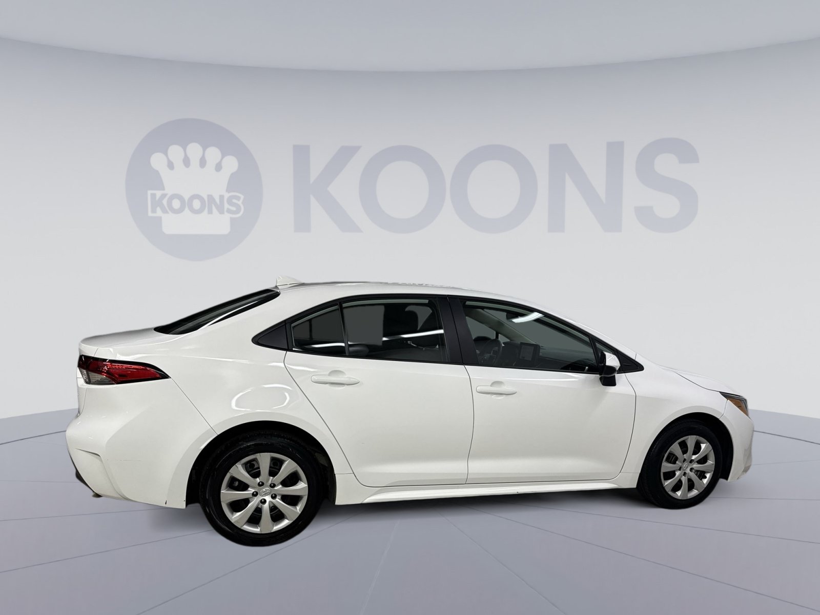 Used 2025 Toyota Corolla LE FWD image 21