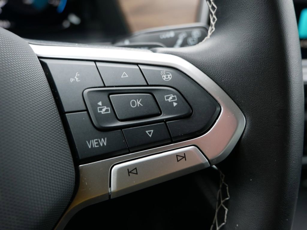 Used 2025 Volkswagen Atlas SE AWD/4WD image 31