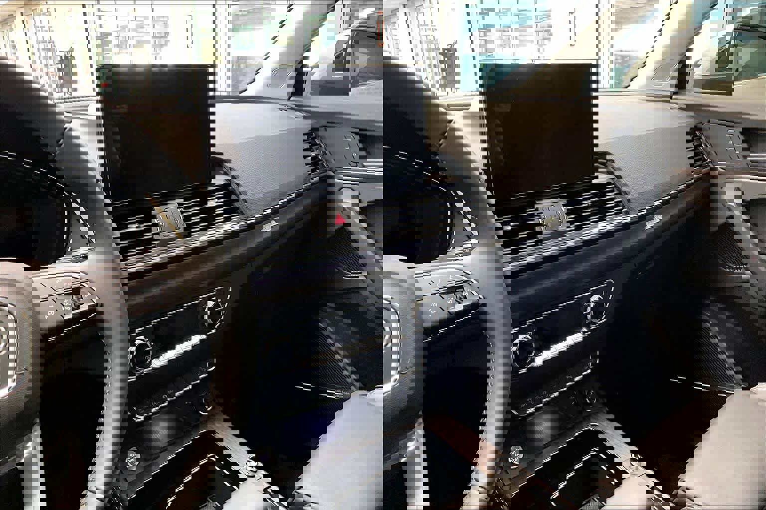 Certified 2025 Audi Q5 2.0T Premium Plus w/ Premium Plus Package image 6