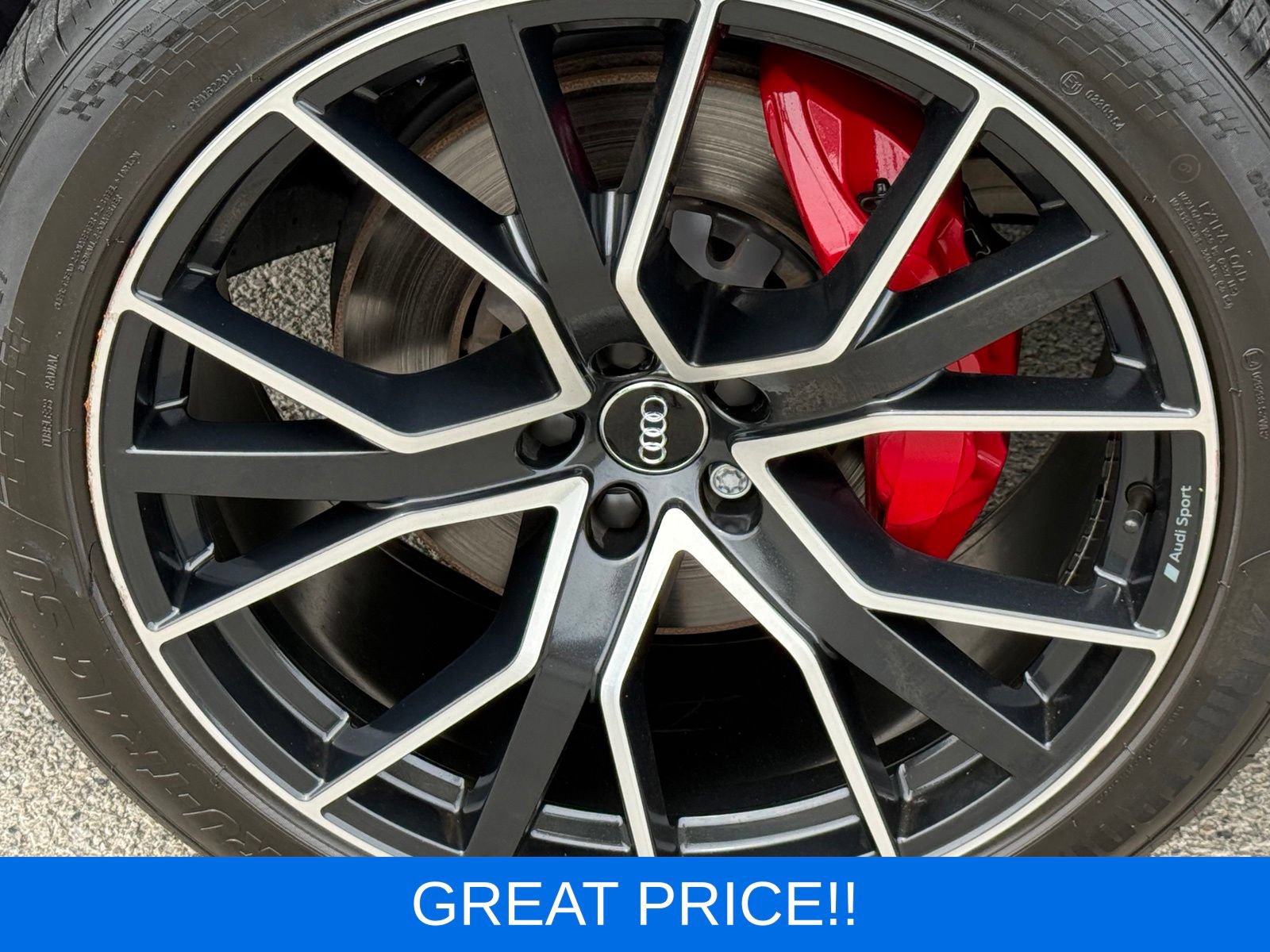 Used 2019 Audi Q8 Prestige w/ Luxury Package AWD/4WD image 16