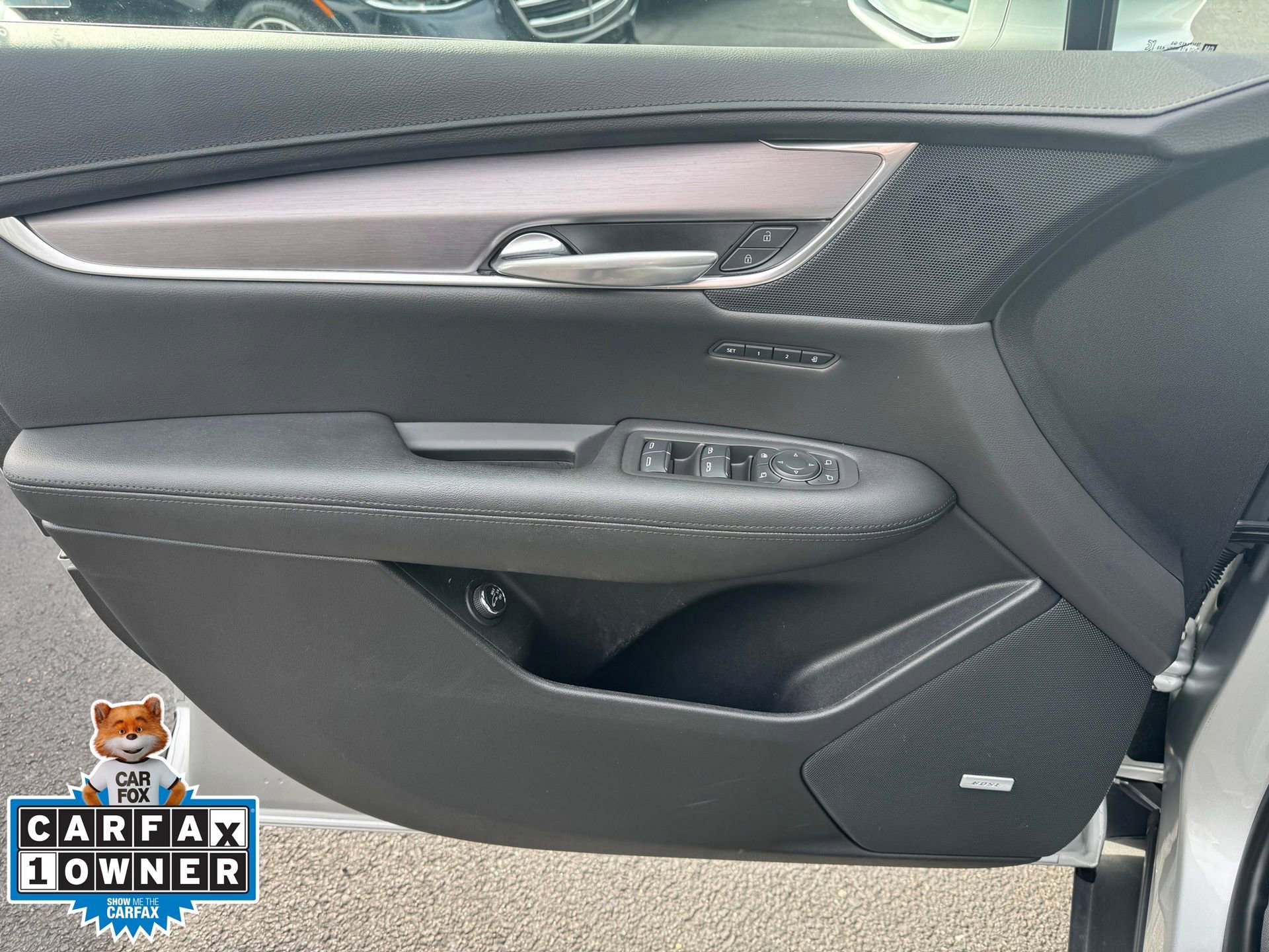 Used 2019 Cadillac XT5 Premium Luxury w/ Driver Assist Package image 4