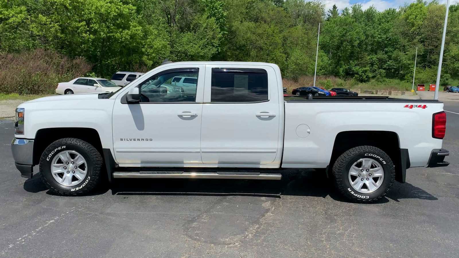 Used 2018 Chevrolet Silverado 1500 LT w/ Trailering Package AWD/4WD image 5