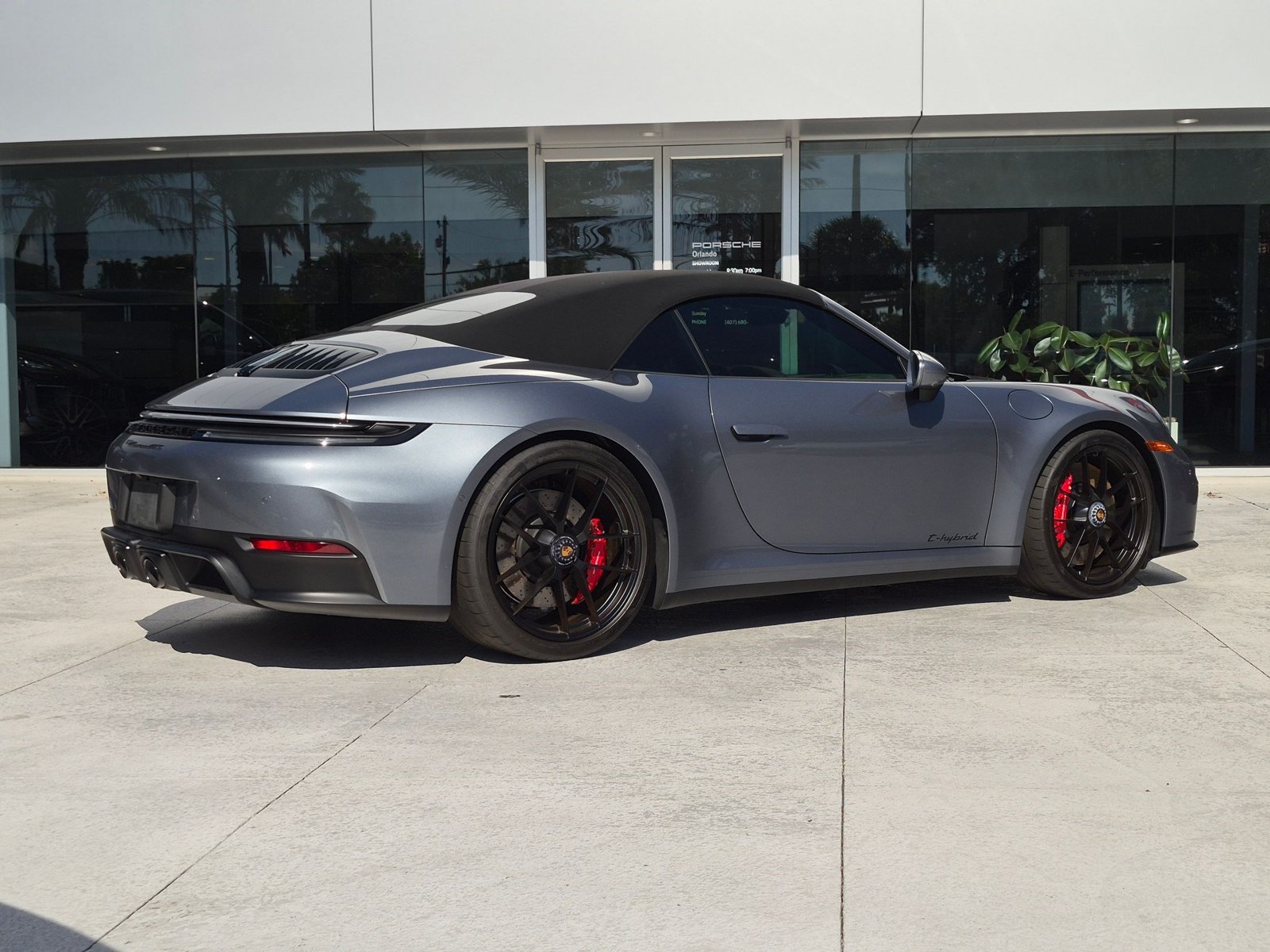 Certified 2025 Porsche 911 Carrera GTS RWD image 9