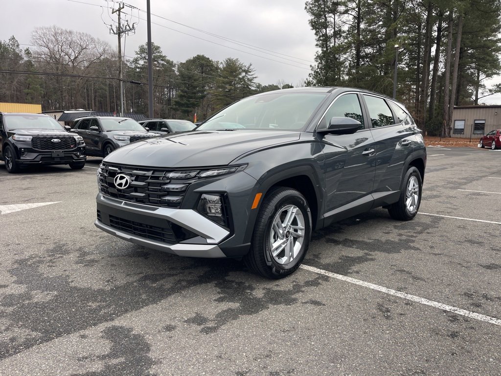 Certified 2026 Hyundai Tucson SE image 2