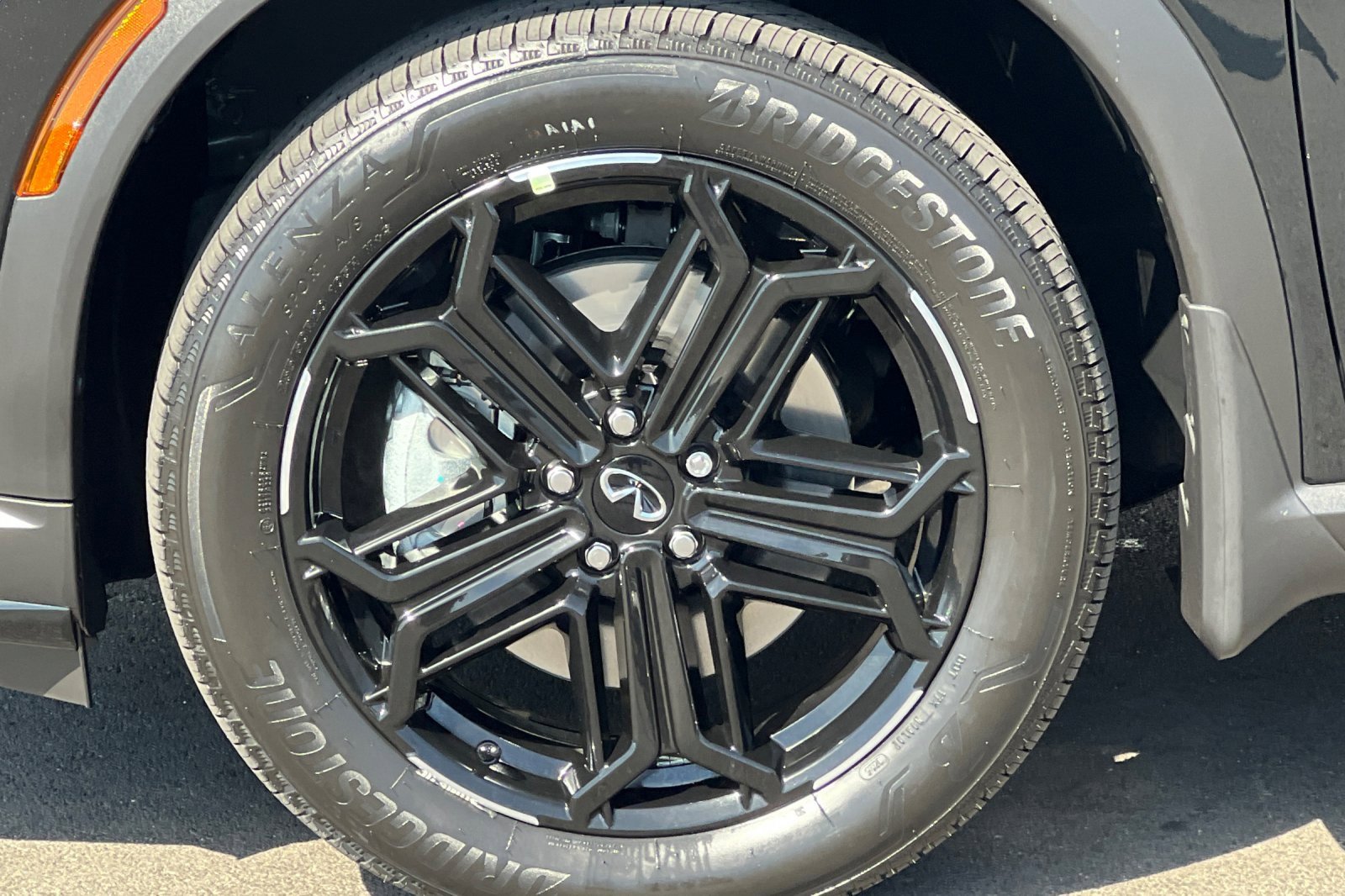 New 2026 INFINITI QX60 Sport w/ Dark Cargo Package image 34