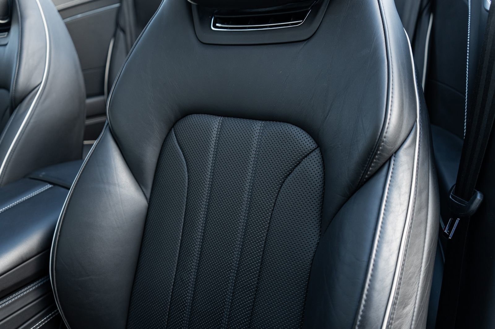 Used 2022 Bentley Continental GT image 28