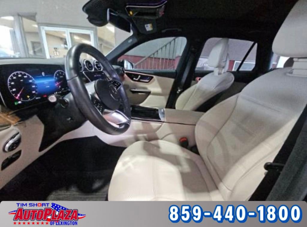 Used 2024 Mercedes-Benz GLC 300 4MATIC image 2