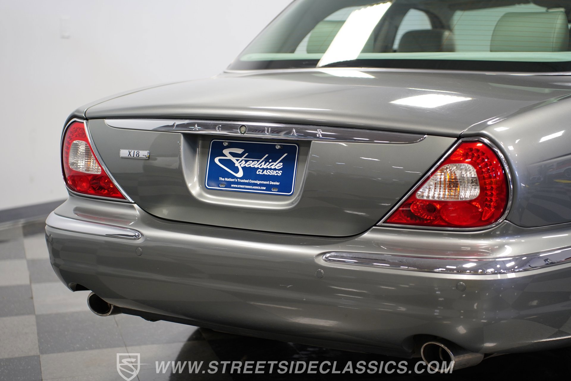 Used 2004 Jaguar XJ8 image 26